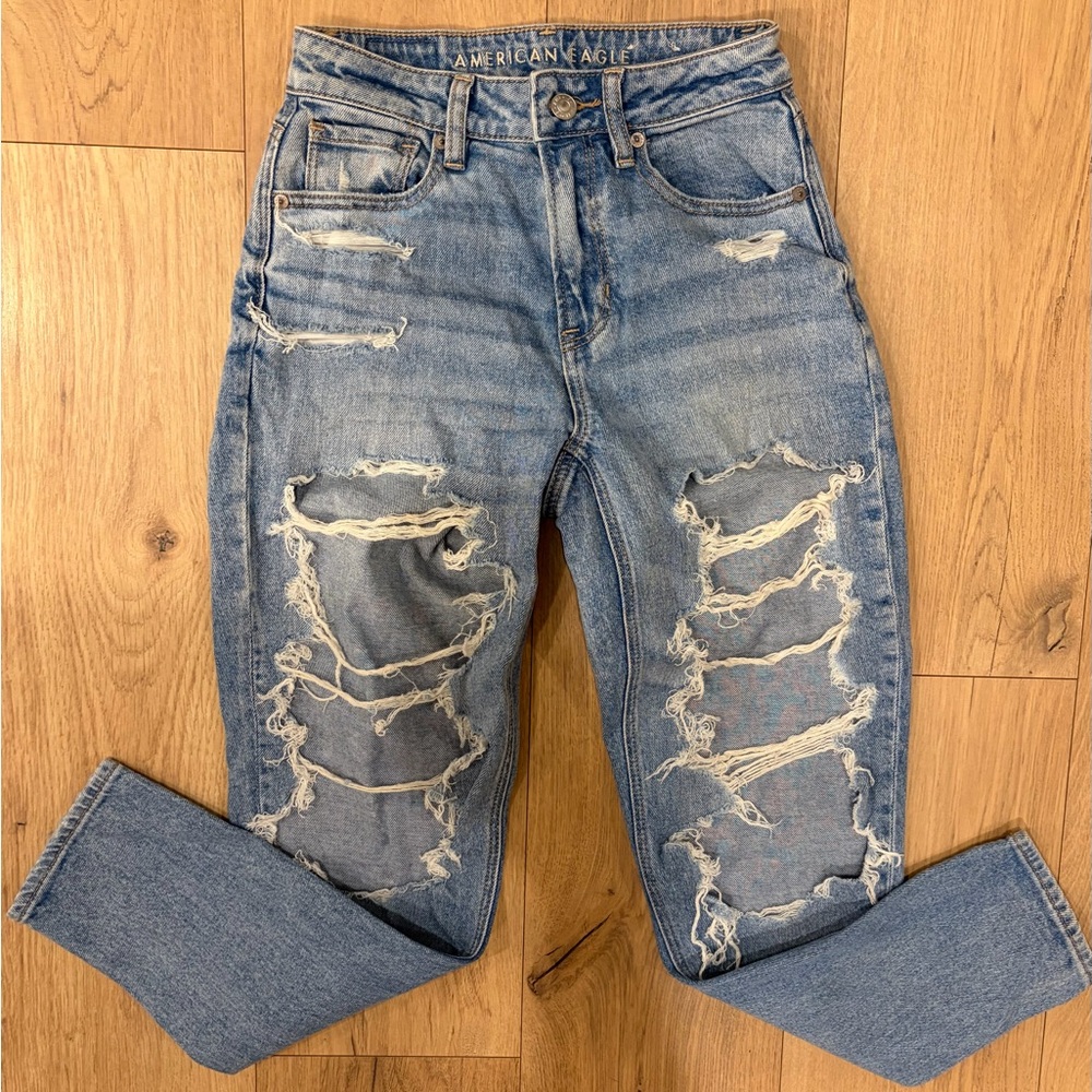 American Eagle Outfitters Light Blue Distressed Jeans